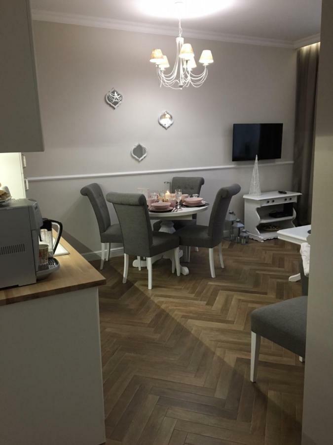 Family & Business Sauna Apartments Sienkiewicza No1 Centrum Plac Lliteratow- Piekny Apartament - 1 Bedroom With Private Sauna, Bath With Hydromassage, Parking كيلتشي المظهر الخارجي الصورة