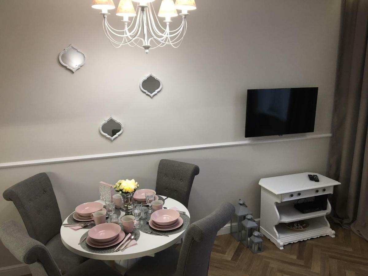 Family & Business Sauna Apartments Sienkiewicza No1 Centrum Plac Lliteratow- Piekny Apartament - 1 Bedroom With Private Sauna, Bath With Hydromassage, Parking كيلتشي المظهر الخارجي الصورة