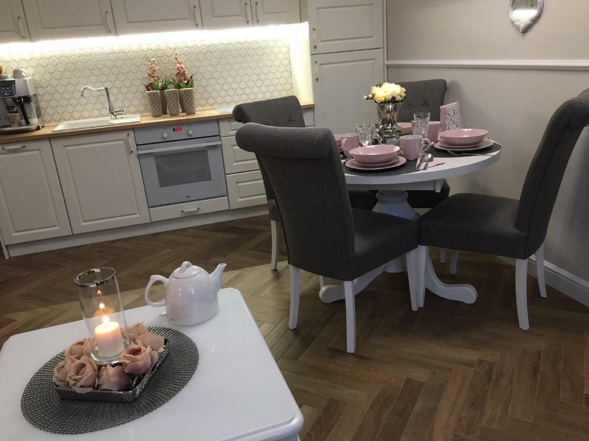 Family & Business Sauna Apartments Sienkiewicza No1 Centrum Plac Lliteratow- Piekny Apartament - 1 Bedroom With Private Sauna, Bath With Hydromassage, Parking كيلتشي المظهر الخارجي الصورة